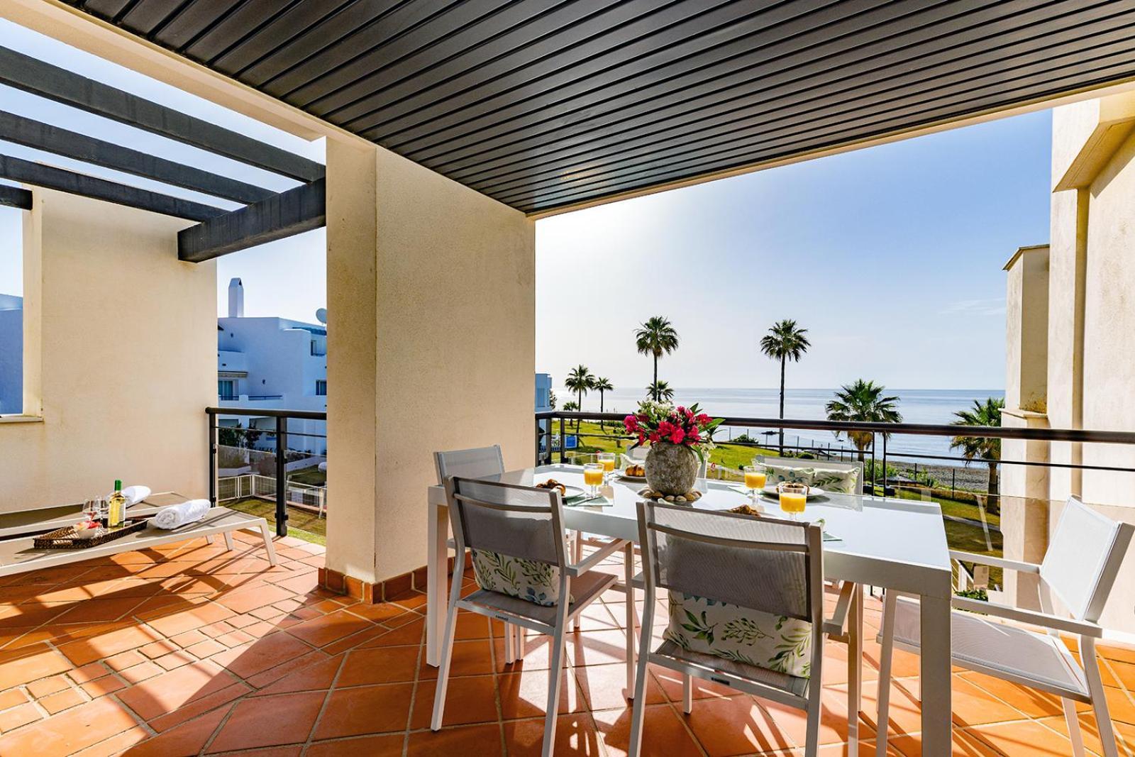 Sunrise Beach Front - Casares Del Mar Экстерьер фото