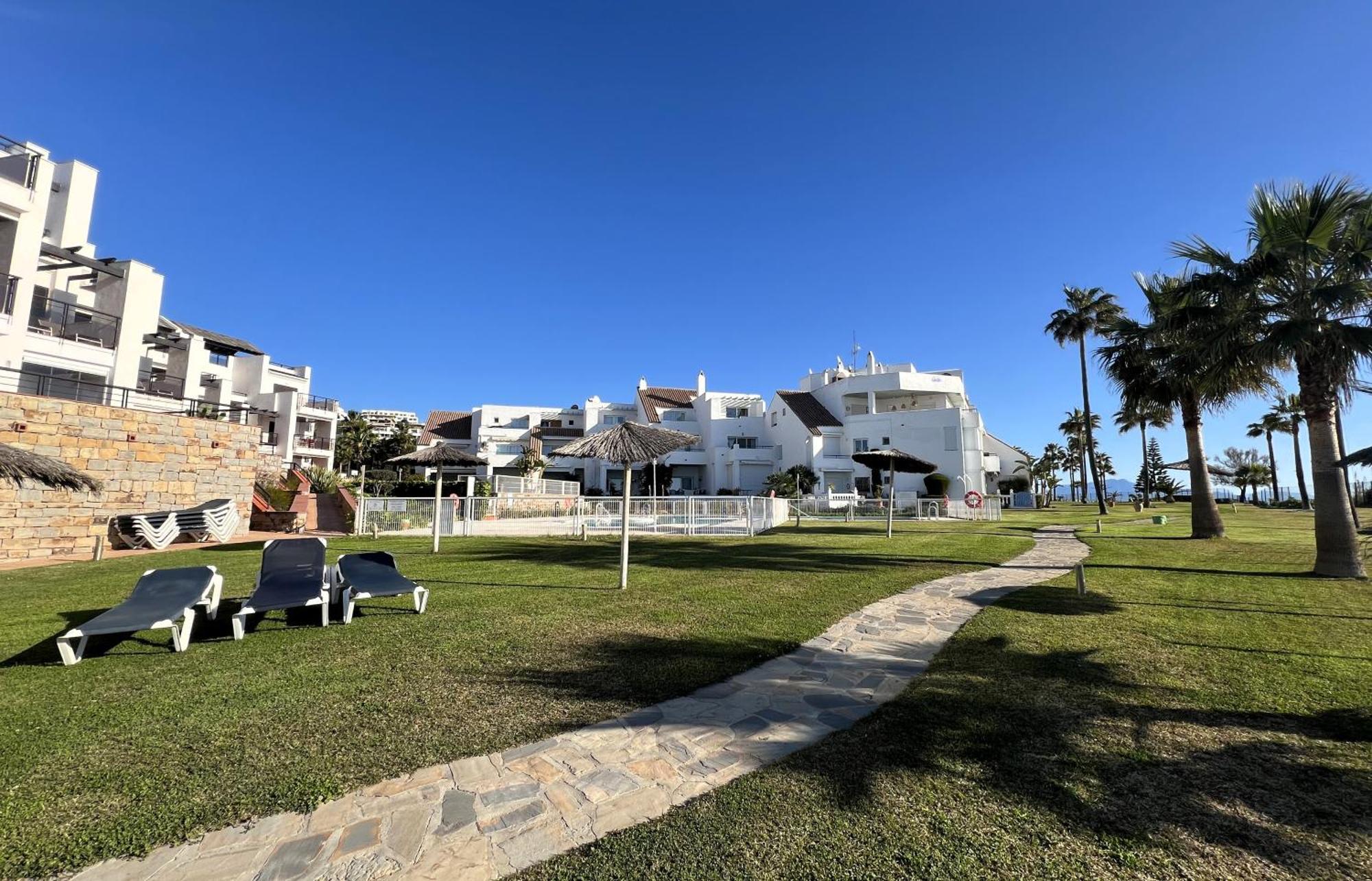 Sunrise Beach Front - Casares Del Mar Экстерьер фото