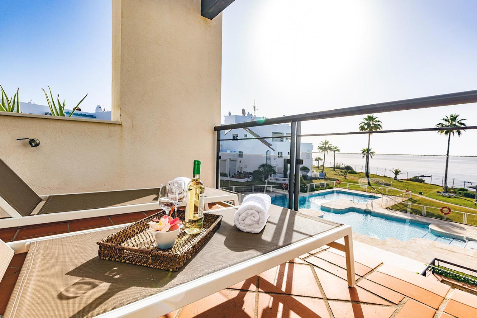 Sunrise Beach Front - Casares Del Mar Экстерьер фото