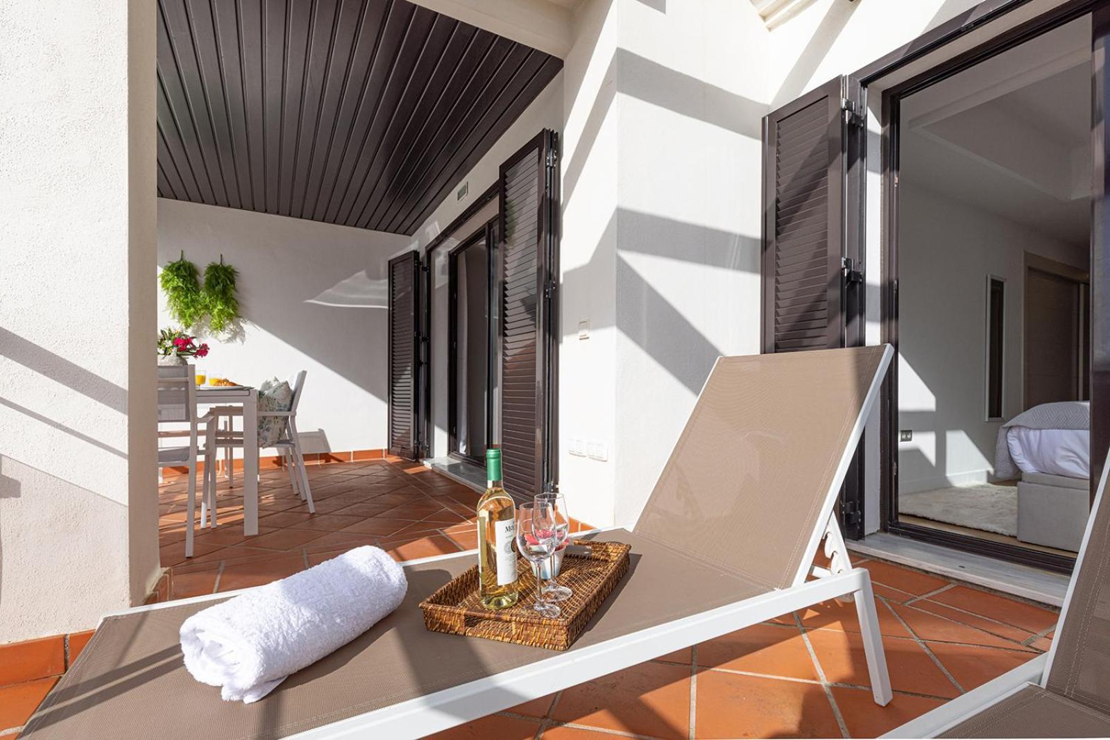 Sunrise Beach Front - Casares Del Mar Экстерьер фото